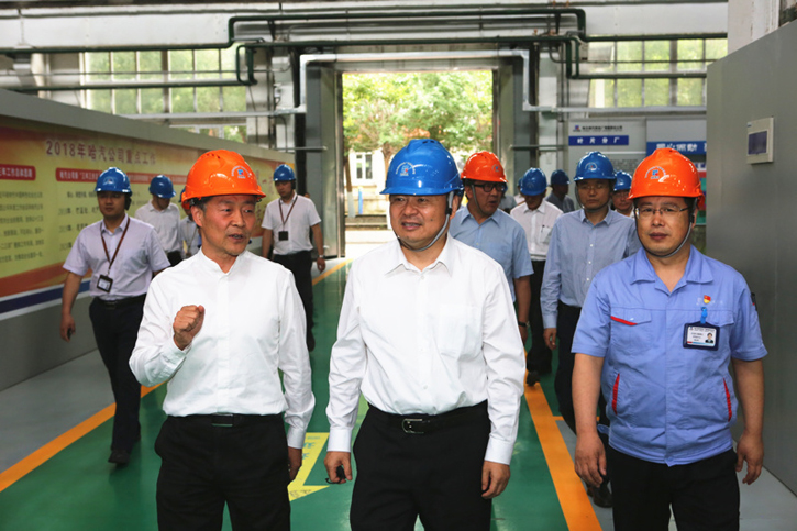 郝鹏旅行考察6008集团官方网站集团所属企业汽轮机公司